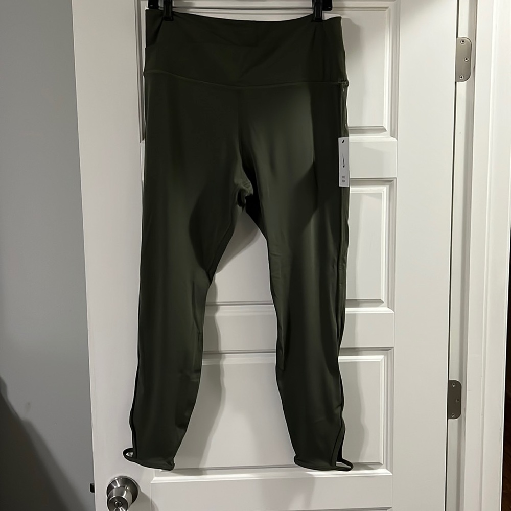 Nike Yoga Leggings